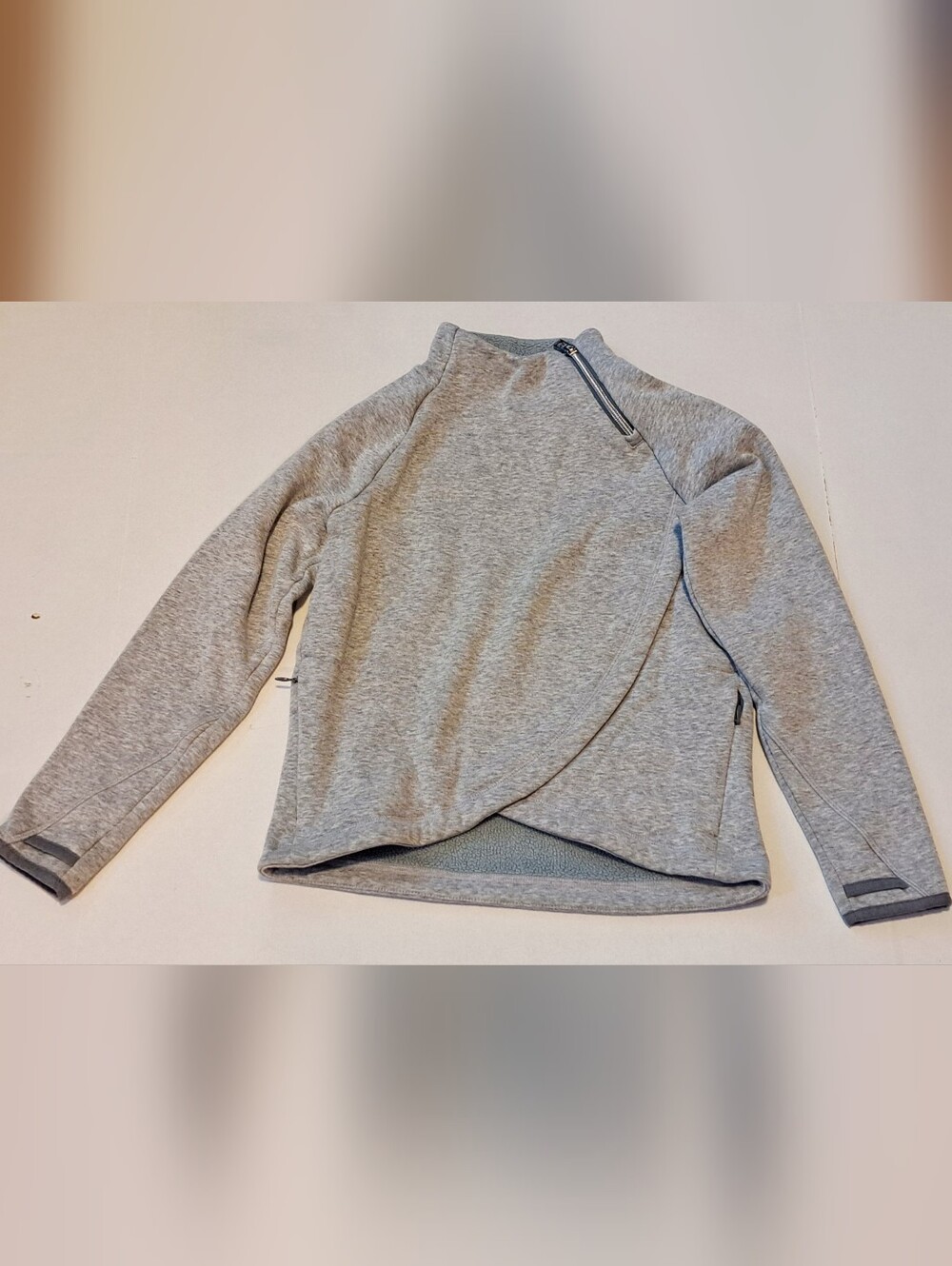 Athleta Girl Crazy Cozy Wrap Pullover Sweatshirt Youth Size Medium 8-10 Grey